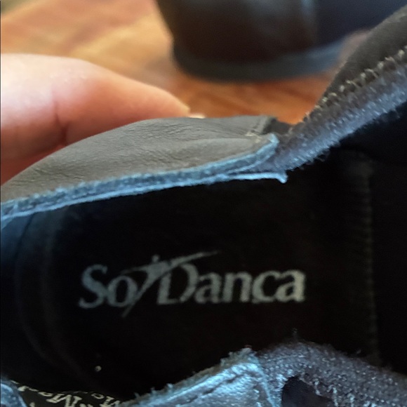 SO DANCA Black Leather Dance shoes Pull-on, Split sole, jazz, Practice. 9.5 EUC - Picture 10 of 13